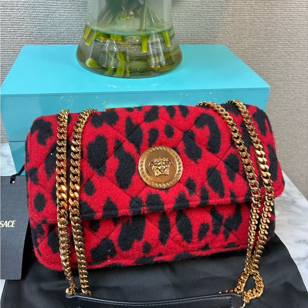 Versace Quilted Wool Red & Black Leopard Medusa Shoulder Bag - NWT Retail $1600 - Picture 2 of 11